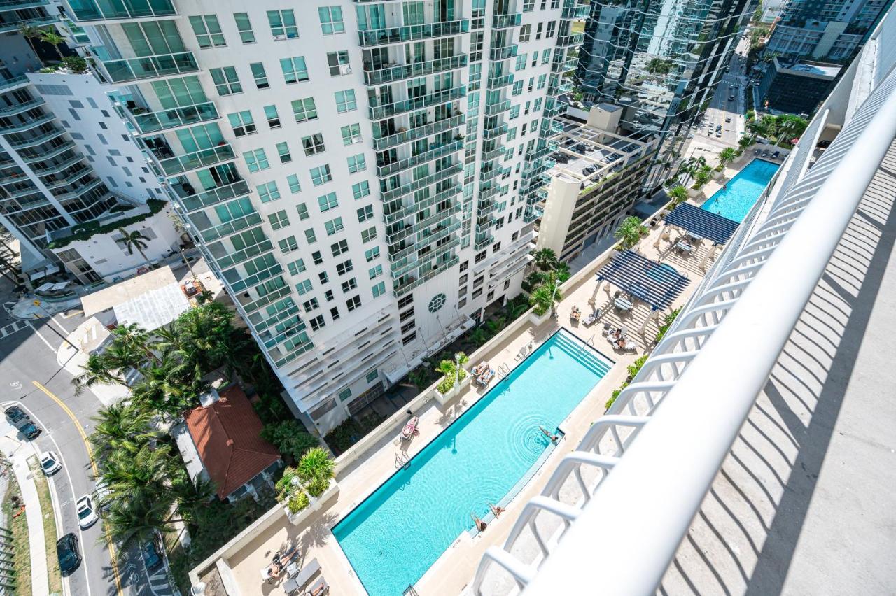 The Club At Brickell Bay Apartment Miami Exterior photo