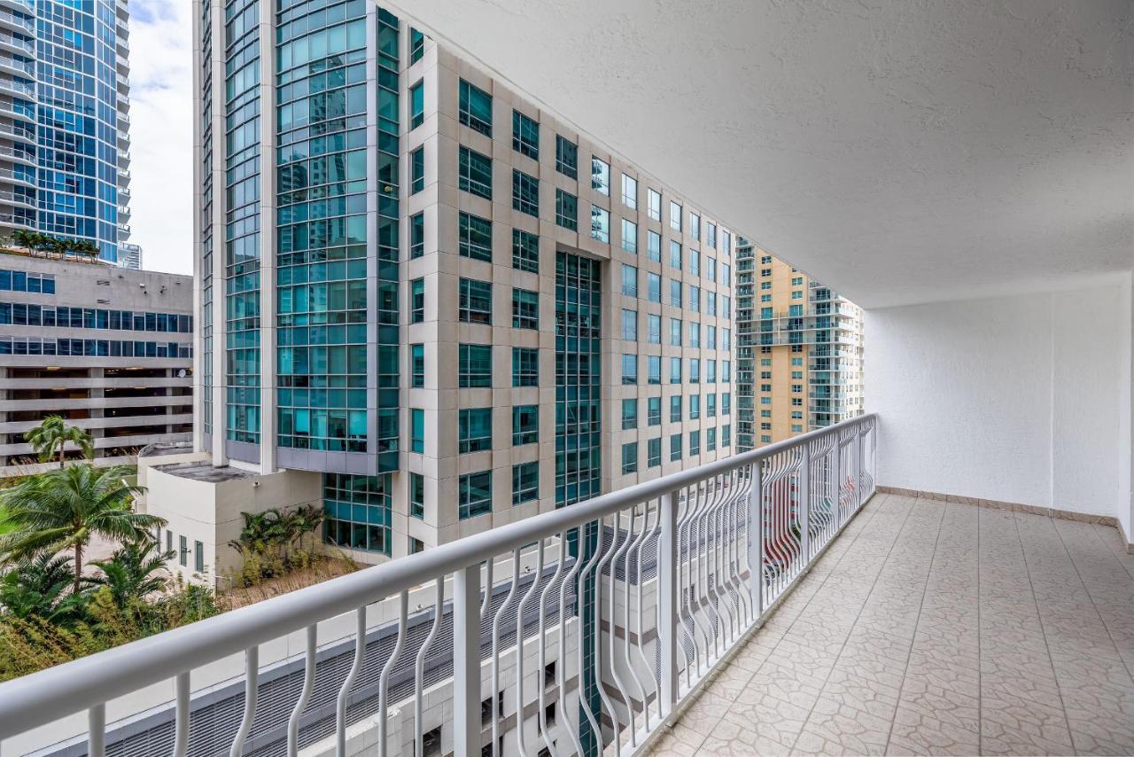 The Club At Brickell Bay Apartment Miami Exterior photo