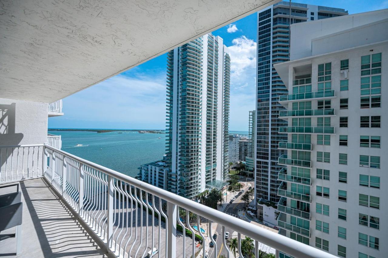 The Club At Brickell Bay Apartment Miami Exterior photo