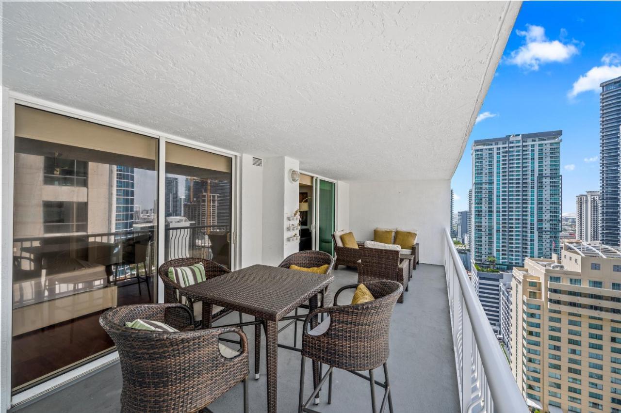 The Club At Brickell Bay Apartment Miami Exterior photo