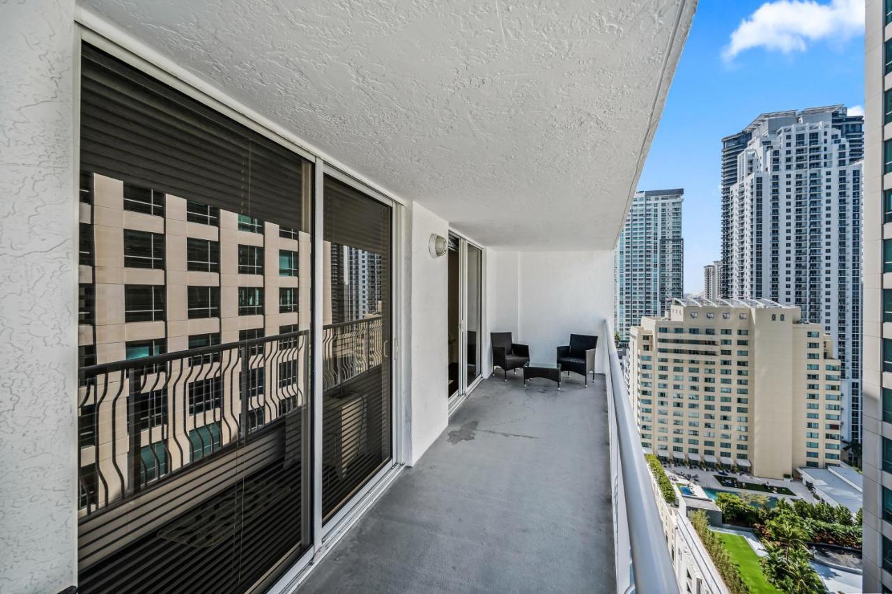 The Club At Brickell Bay Apartment Miami Exterior photo