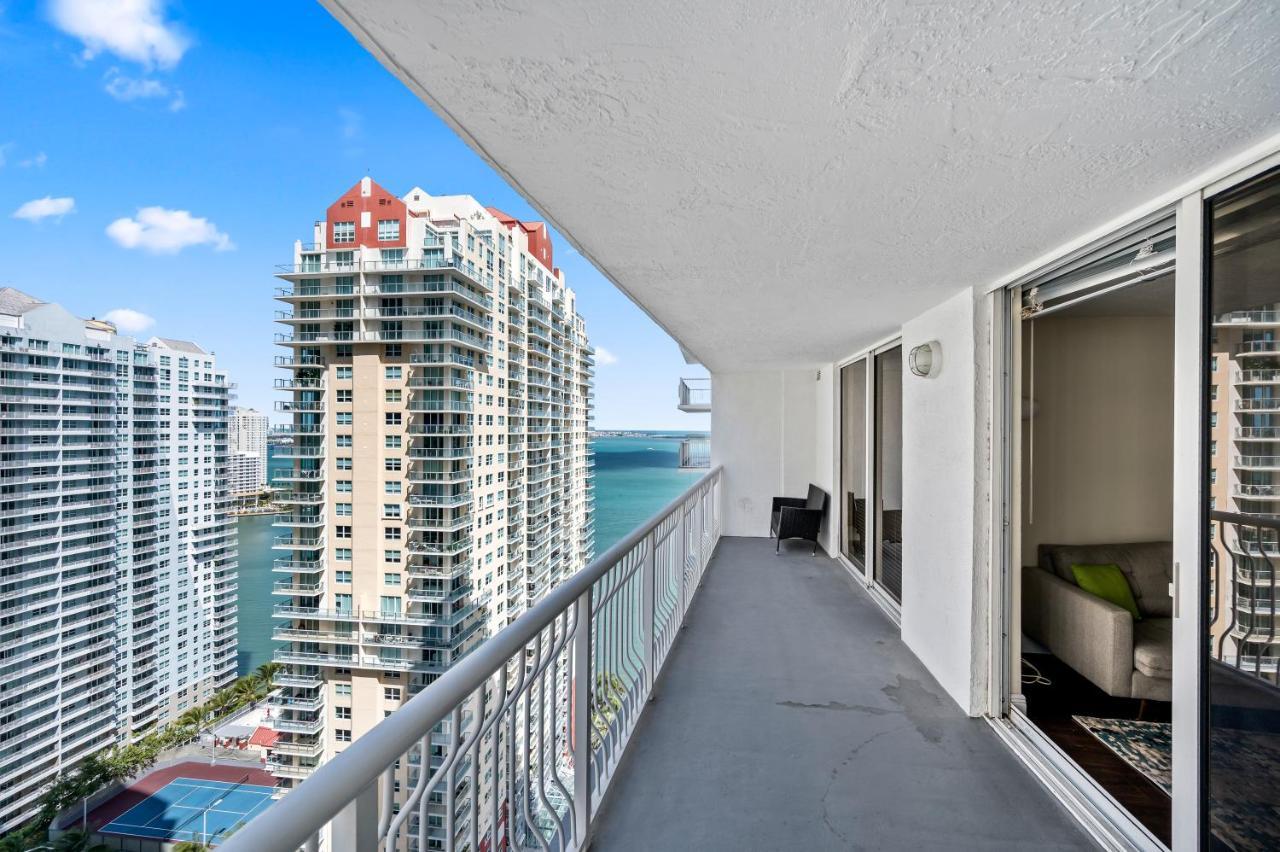 The Club At Brickell Bay Apartment Miami Exterior photo