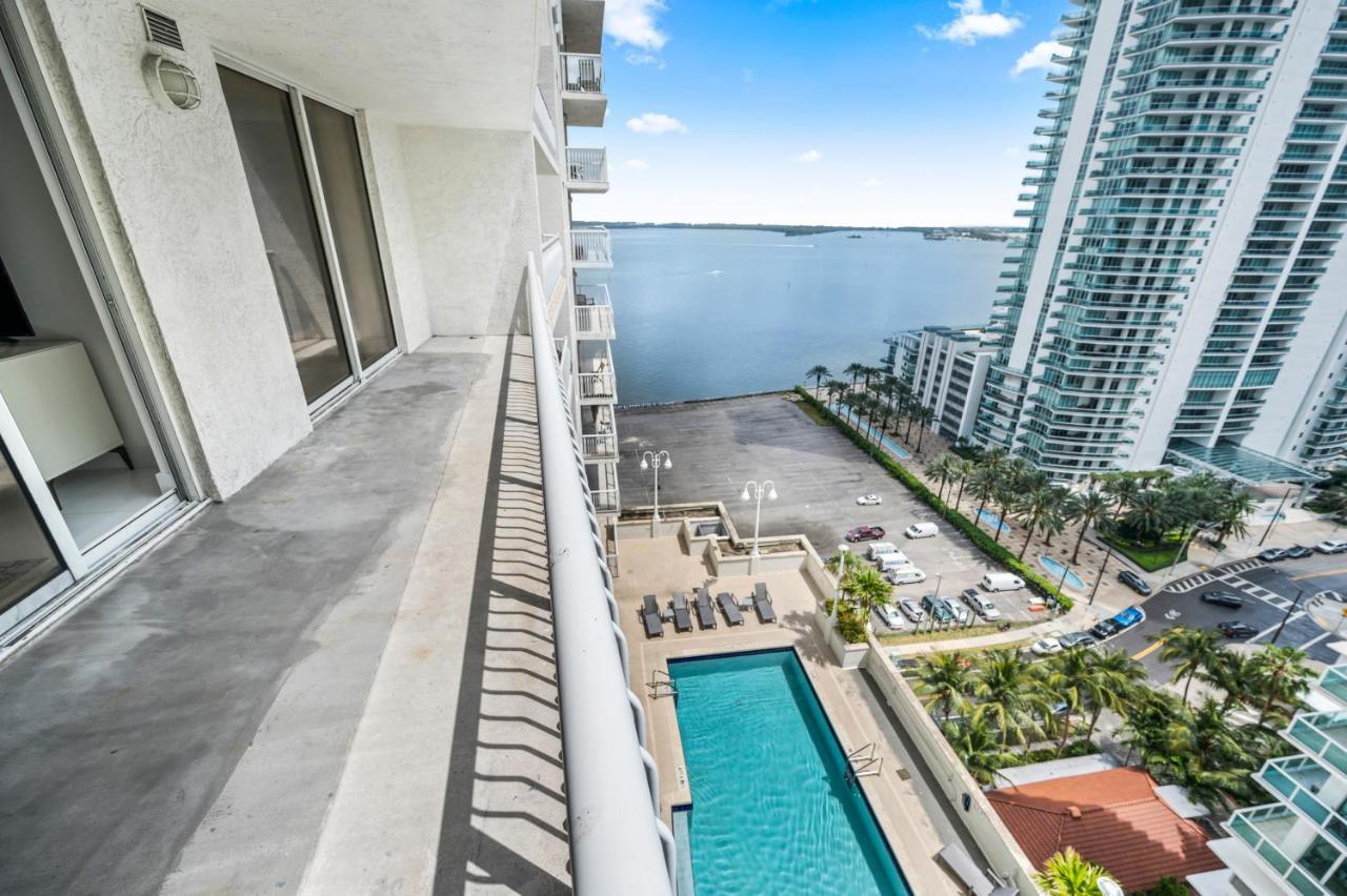 The Club At Brickell Bay Apartment Miami Exterior photo