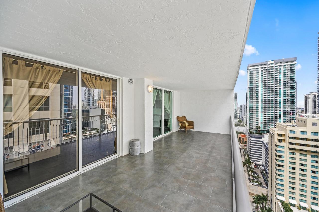 The Club At Brickell Bay Apartment Miami Exterior photo